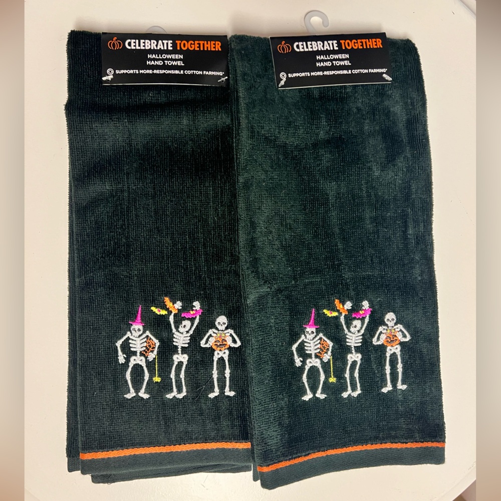 CELEBRATE TOGETHER HALLOWEEN HAND TOWEL pair set 2 skeleton bat goth vibe spooky